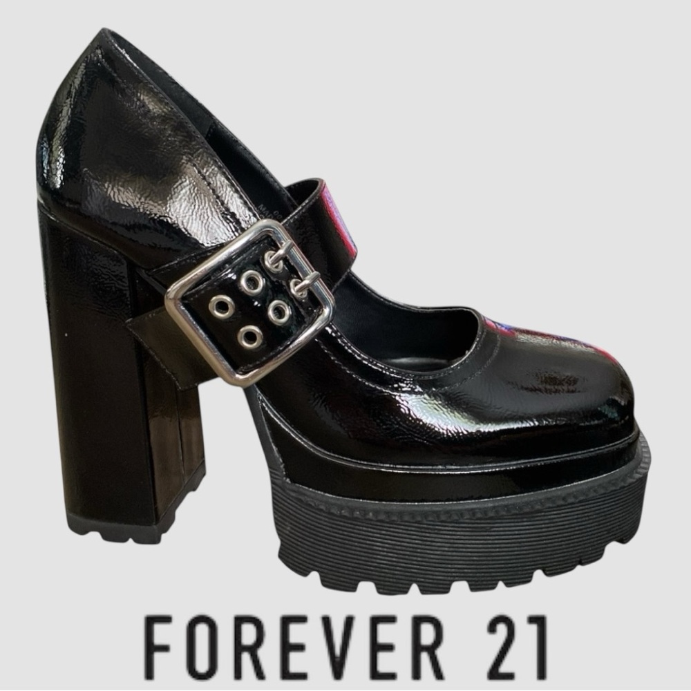 FOREVER 21 Black Chunky Buckle Strap Patent Leather Mary Jane Platform Heels 6.5